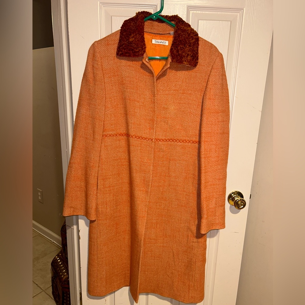 TAHARI WOMEN’S TRENCH COAT - ORANGE